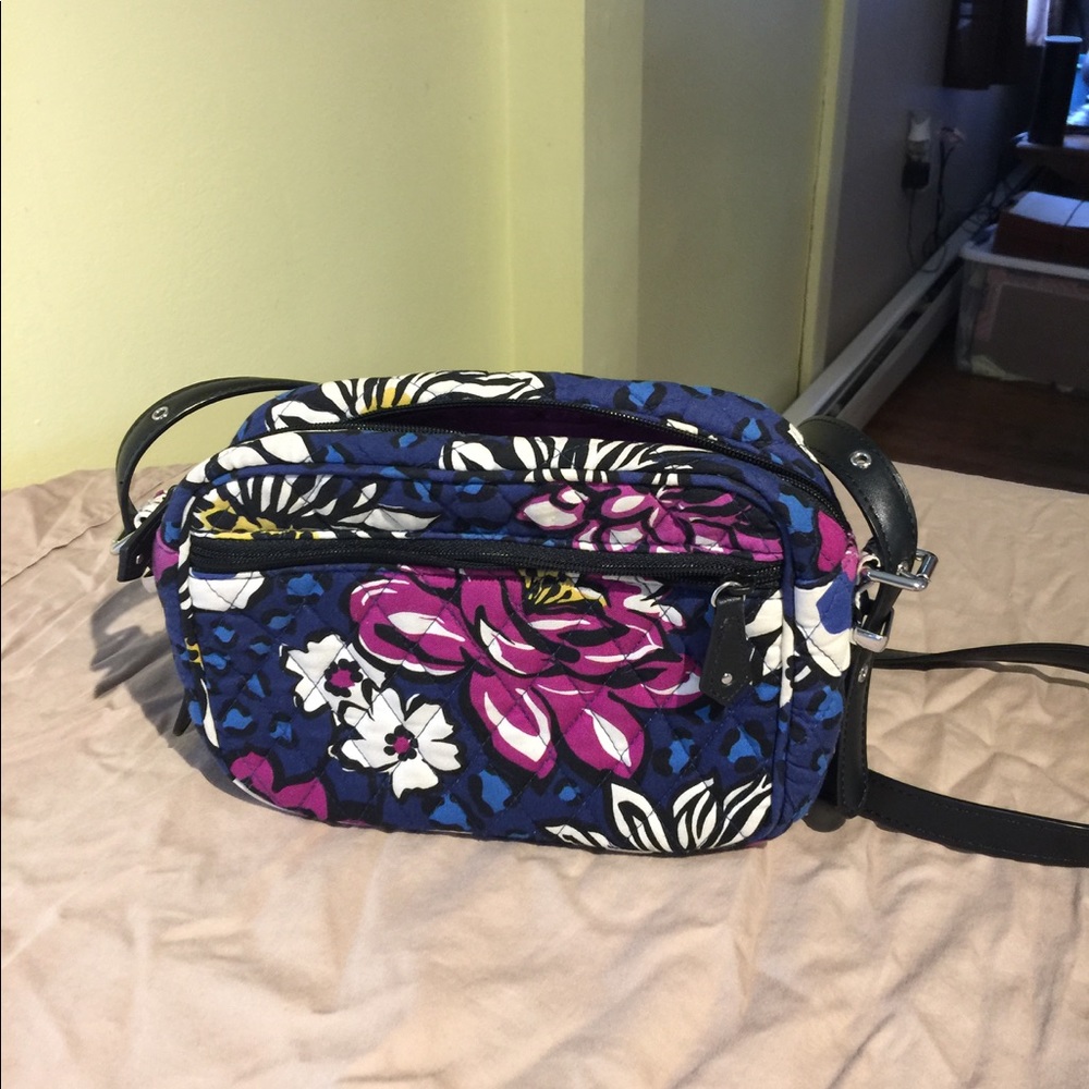 Vera Bradley small cross body